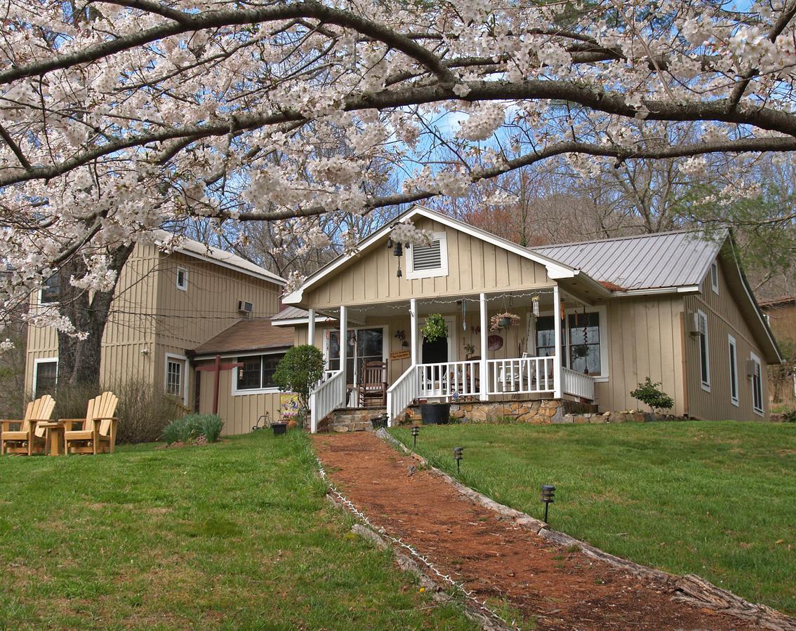 Henson Cove Place Bed And Breakfast W/Cabin Hiawassee Bagian luar foto